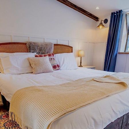 Luxury Barn With Hot Tub, Spa Treatments, Private Dining Little Budworth المظهر الخارجي الصورة