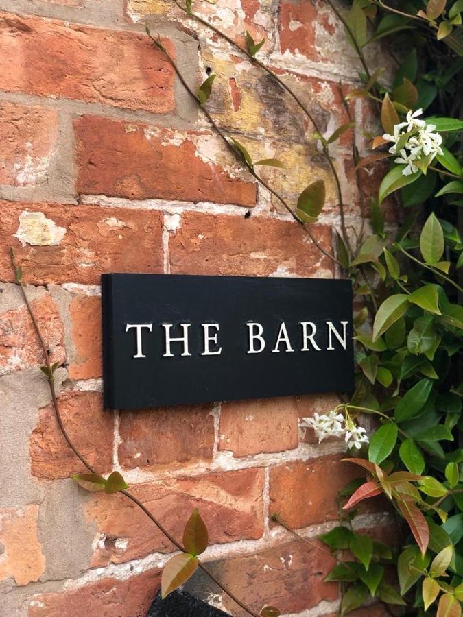 Luxury Barn With Hot Tub, Spa Treatments, Private Dining Little Budworth المظهر الخارجي الصورة